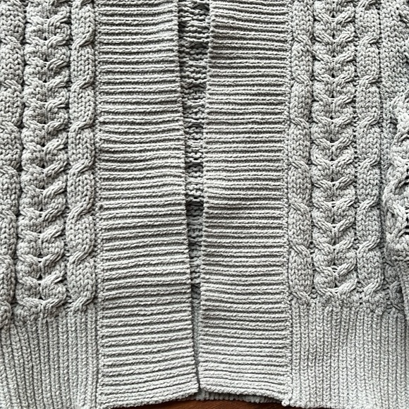 Abercrombie & Fitch Sweater - Size Medium - Picture 6 of 10